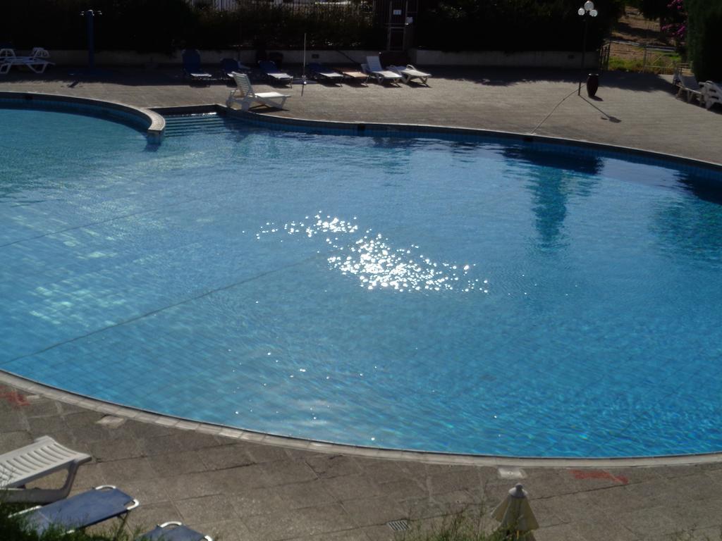Santa Barbara Complex Lägenhet Limassol Exteriör bild